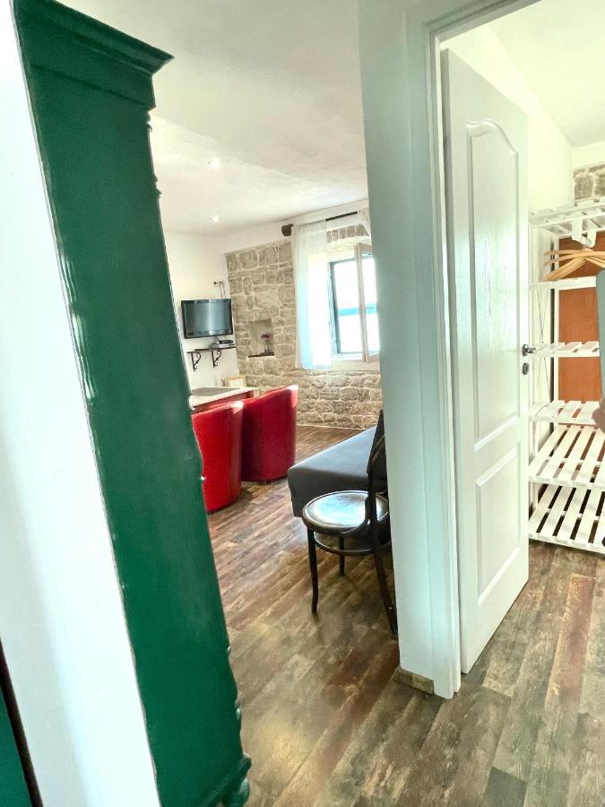 Apartament Trapula *